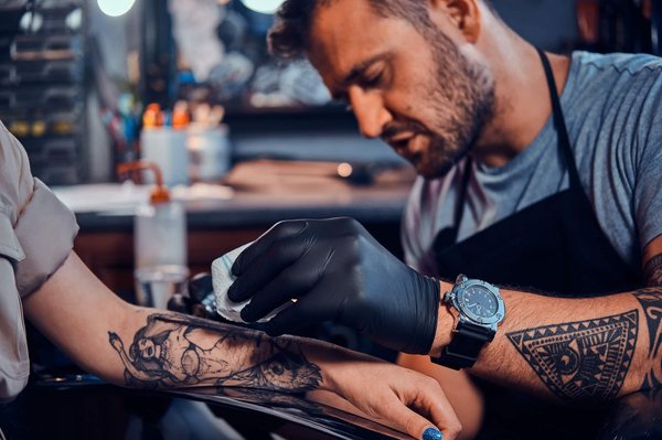 Comment prendre soin d'un nouveau tatouage ?